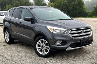 Used 2017 Ford Escape SE w/ SE Cold Weather Package image 1