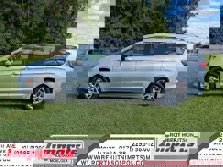 Used 2023 Chrysler Voyager LX image 1