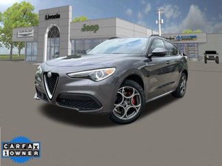 Used 2022 Alfa Romeo Stelvio Ti image 1