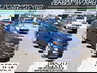 Used 2021 Chevrolet Malibu LT image 1