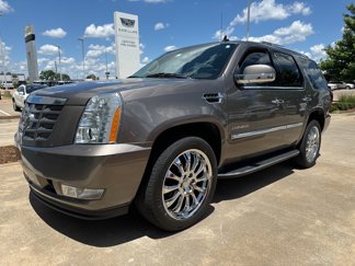 Used 2011 Cadillac Escalade 2WD image 1