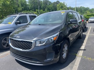 Used 2017 Kia Sedona LX w/ LX Essentials Premium Package image 1