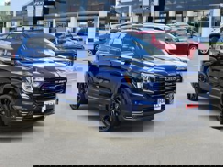 Used 2022 GMC Terrain SLT w/ Infotainment Package II image 1