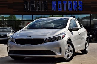 Used 2017 Kia Forte LX image 1