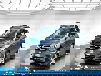 Used 2019 Volkswagen Tiguan SE image 1