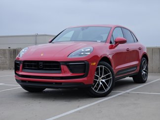 Certified 2025 Porsche Macan image 1