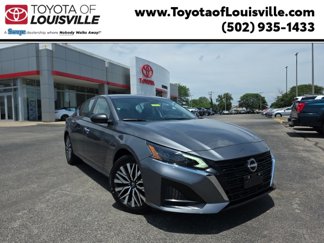 Used 2024 Nissan Altima 2.5 SV image 1