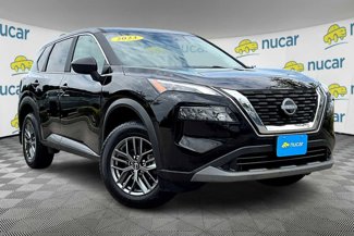 Used 2023 Nissan Rogue S image 1