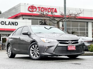 Used 2016 Toyota Camry XLE w/ Moonroof Package image 1