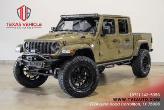 Used 2025 Jeep Gladiator Sport image 1