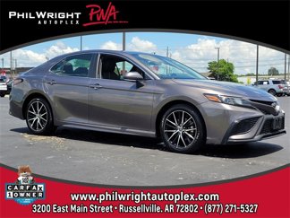 Used 2023 Toyota Camry SE image 1