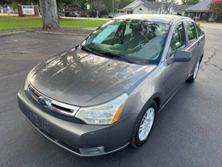 Used 2009 Ford Focus SE image 1