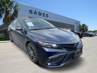Used 2022 Toyota Camry SE image 1