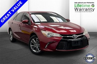 Used 2016 Toyota Camry SE image 1