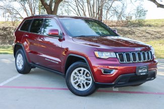 Used 2018 Jeep Grand Cherokee Laredo image 1