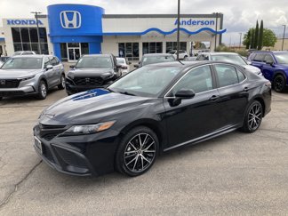 Used 2023 Toyota Camry SE image 1