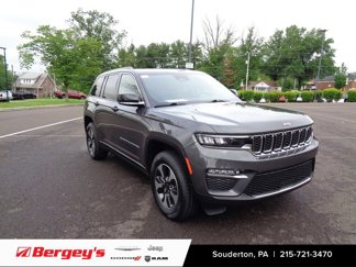 Used 2023 Jeep Grand Cherokee 4WD 4xe image 1