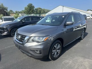 Used 2019 Nissan Pathfinder S image 1