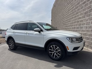 Used 2021 Volkswagen Tiguan SE image 1