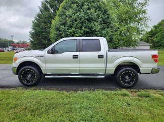 Used 2010 Ford F150 XLT image 1