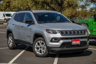 New 2025 Jeep Compass Latitude image 1