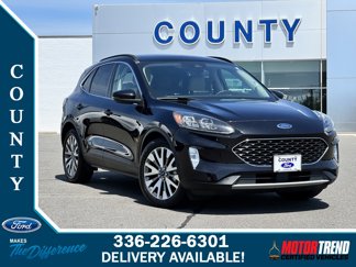 Used 2020 Ford Escape Titanium image 1