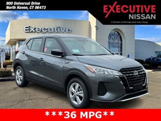 New 2025 Nissan Kicks Play S image 1