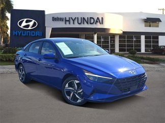 Certified 2023 Hyundai Elantra SEL w/ Convenience Package image 1