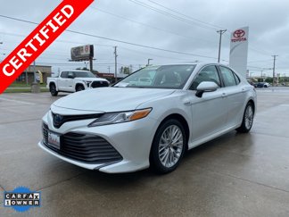 Certified 2020 Toyota Camry XLE image 1