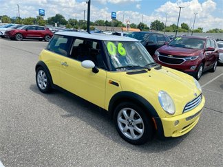 Used 2006 MINI Cooper Hardtop image 1