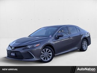 Used 2024 Toyota Camry LE image 1