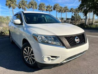 Used 2013 Nissan Pathfinder S image 1