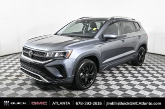 Used 2023 Volkswagen Taos SE image 1