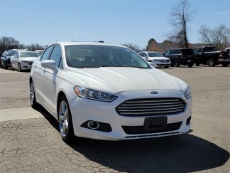 Used 2015 Ford Fusion SE image 1