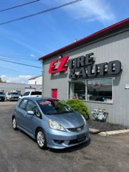 Used 2011 Honda Fit Sport image 1
