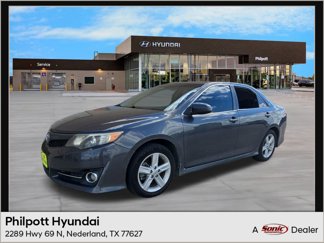 Used 2014 Toyota Camry SE video 1