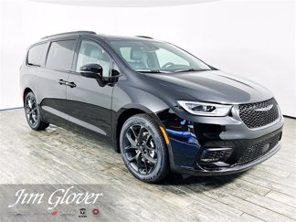 New 2025 Chrysler Pacifica Limited image 1