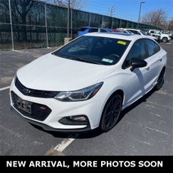Used 2018 Chevrolet Cruze LT w/ Sun And Sound Package image 1