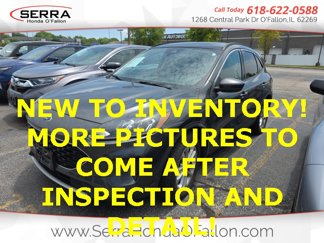 Used 2020 Ford Escape SE image 1