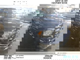 Used 2017 RAM 1500 Classic SLT image 1