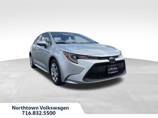 Used 2022 Toyota Corolla LE image 1