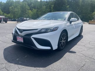 Used 2023 Toyota Camry SE image 1