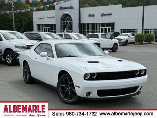 Used 2019 Dodge Challenger SXT w/ Blacktop Package image 1