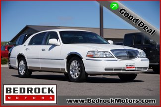 Used 2009 Lincoln Town Car Signature Limited image 1