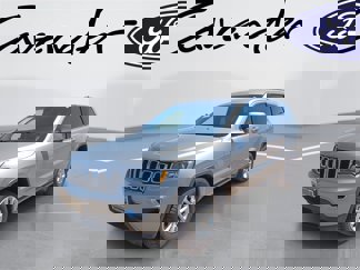 Used 2021 Jeep Grand Cherokee Laredo image 1