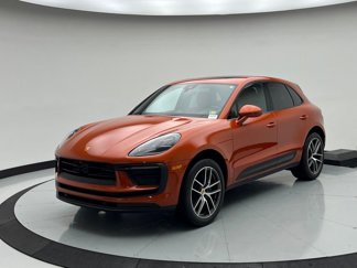 Certified 2025 Porsche Macan image 1