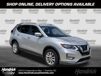 Used 2017 Nissan Rogue SV image 1