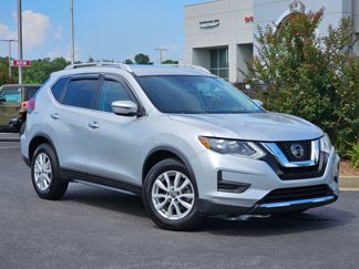Used 2020 Nissan Rogue SV image 1