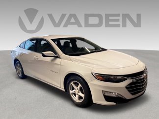 Used 2022 Chevrolet Malibu LT image 1
