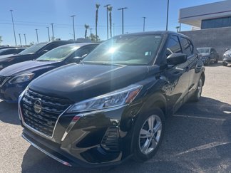 Used 2021 Nissan Kicks S image 1
